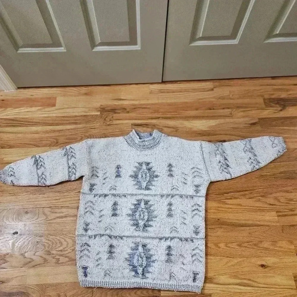 David Brett  Sweater 70% Cotton 30% Polyester EUC - Picture 8 of 8